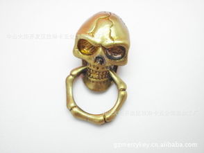 黃銅骷髏頭財布扣 融合傳統(tǒng)工藝與現(xiàn)代美學(xué)的飾品配件定制